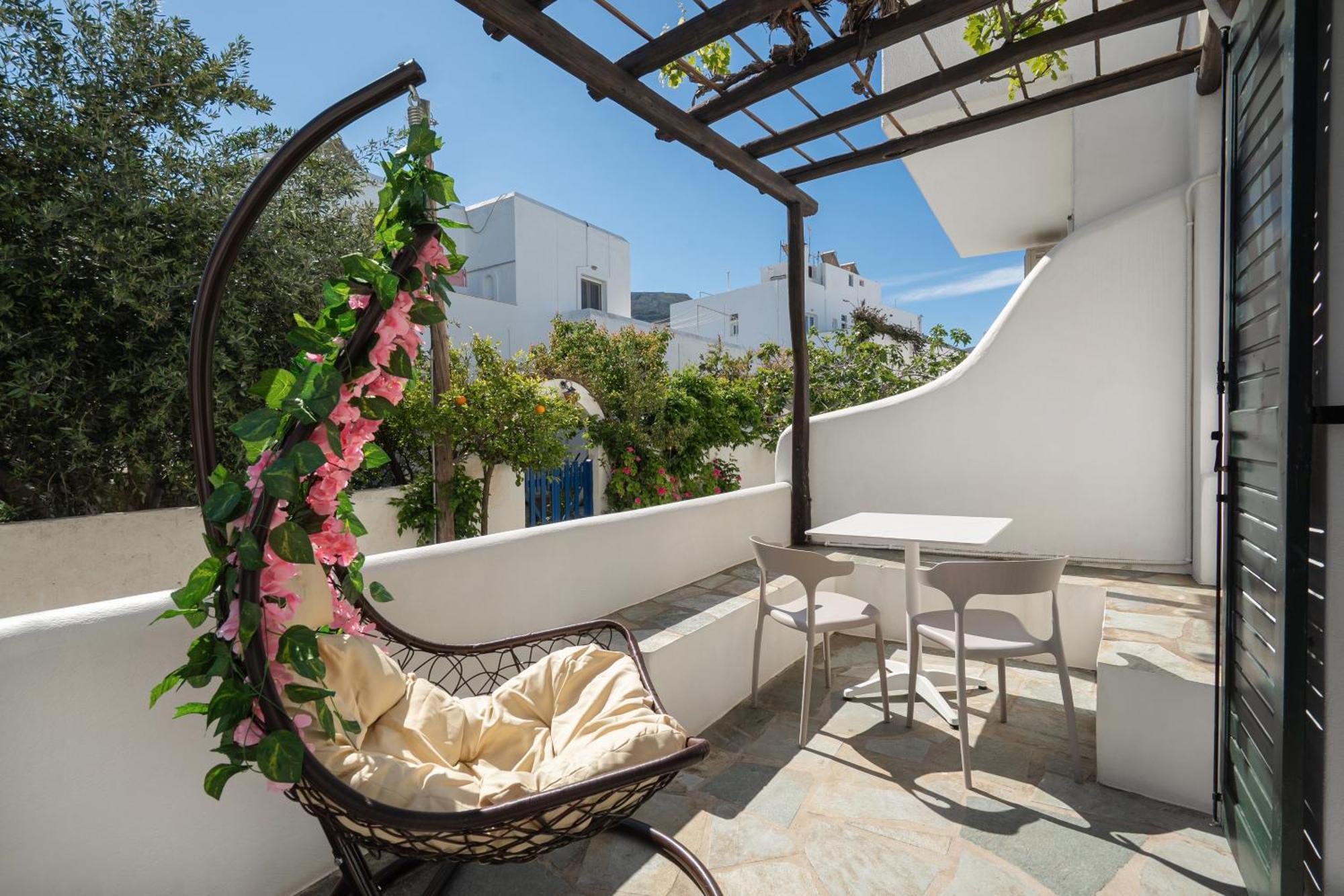 Eleni Rooms Parikia  Exterior photo