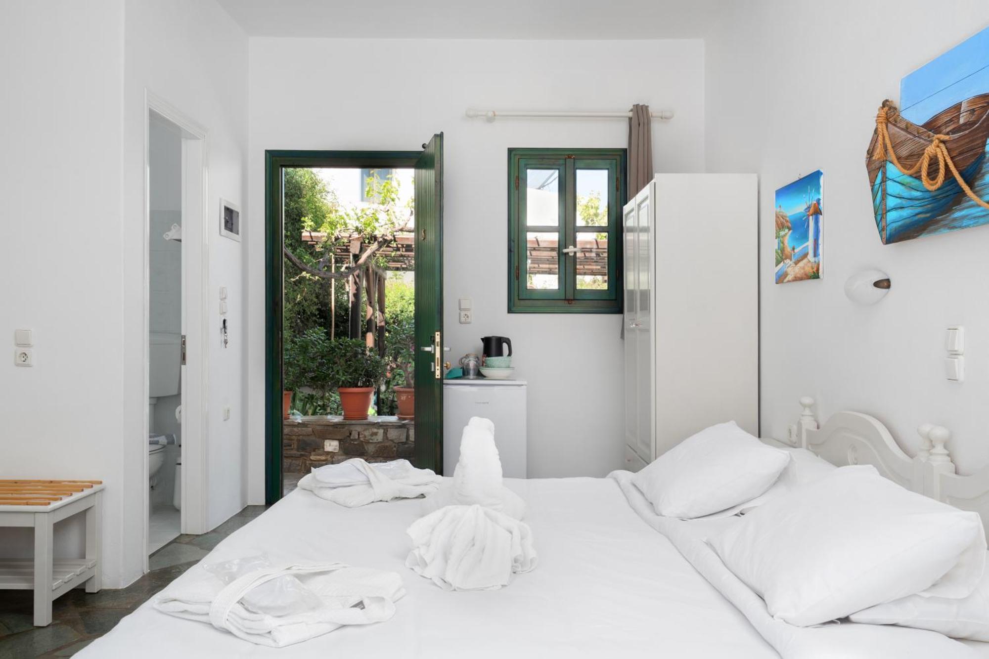 Eleni Rooms Parikia  Exterior photo