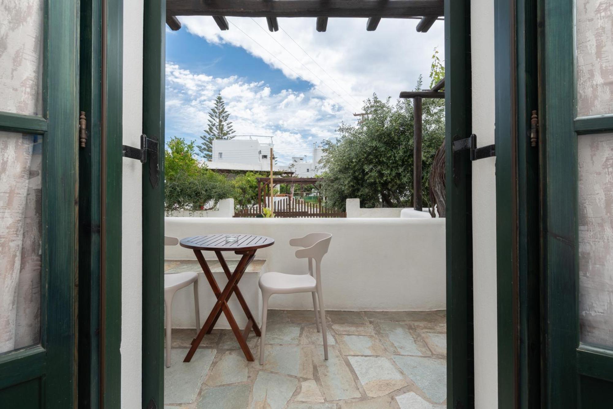 Eleni Rooms Parikia  Exterior photo