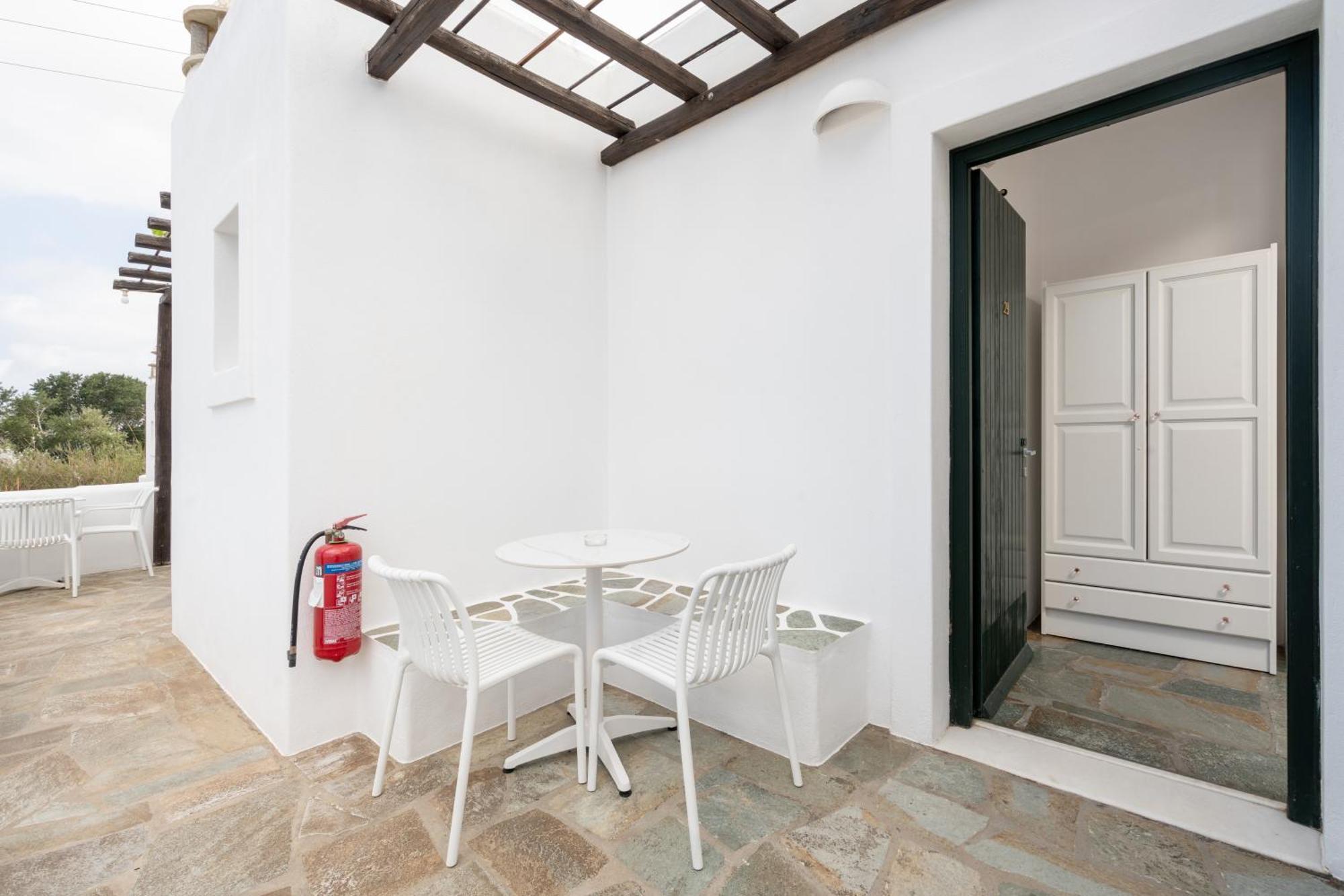Eleni Rooms Parikia  Exterior photo